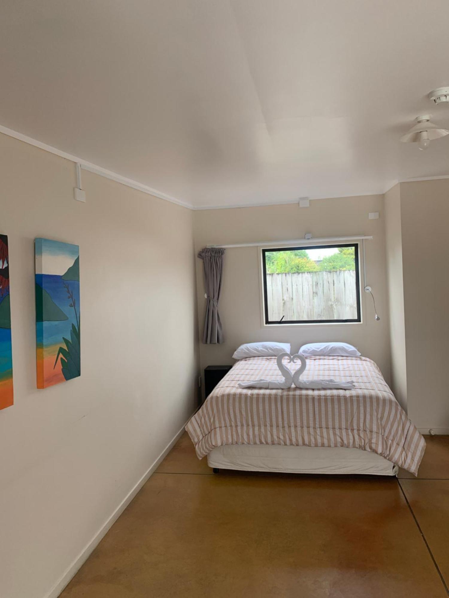 Beachcomber Lodge & Backpacker Каитаиа Экстерьер фото