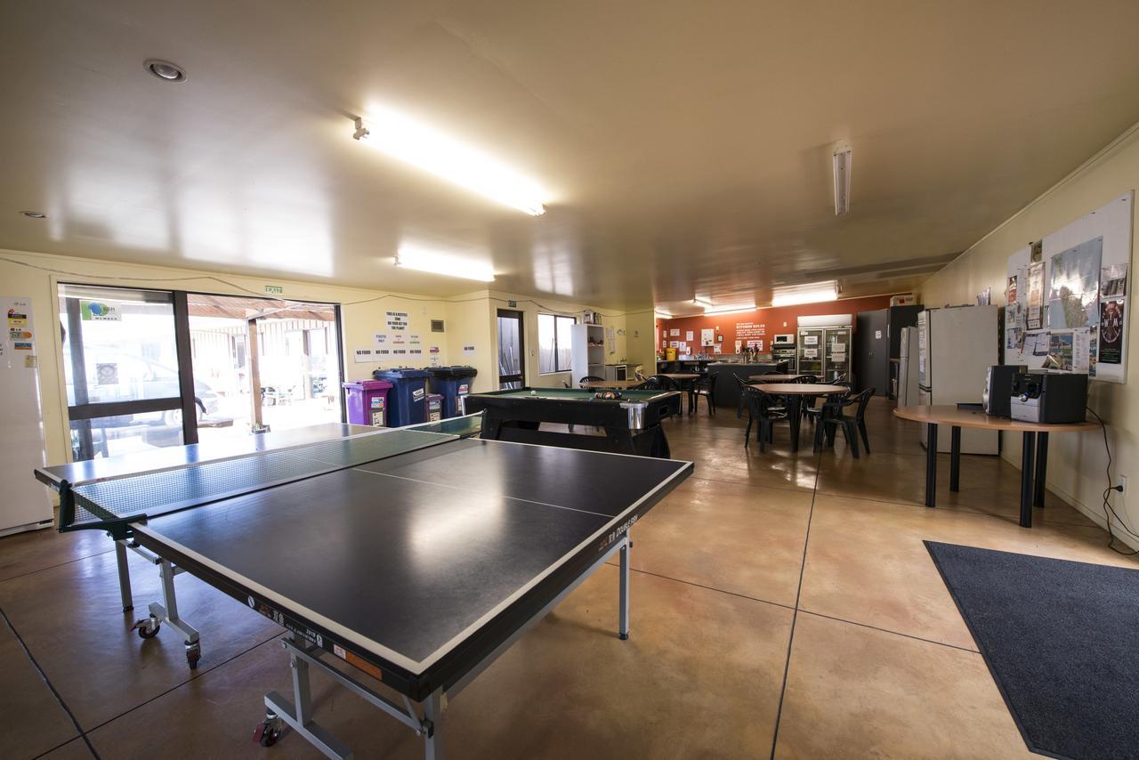 Beachcomber Lodge & Backpacker Каитаиа Экстерьер фото